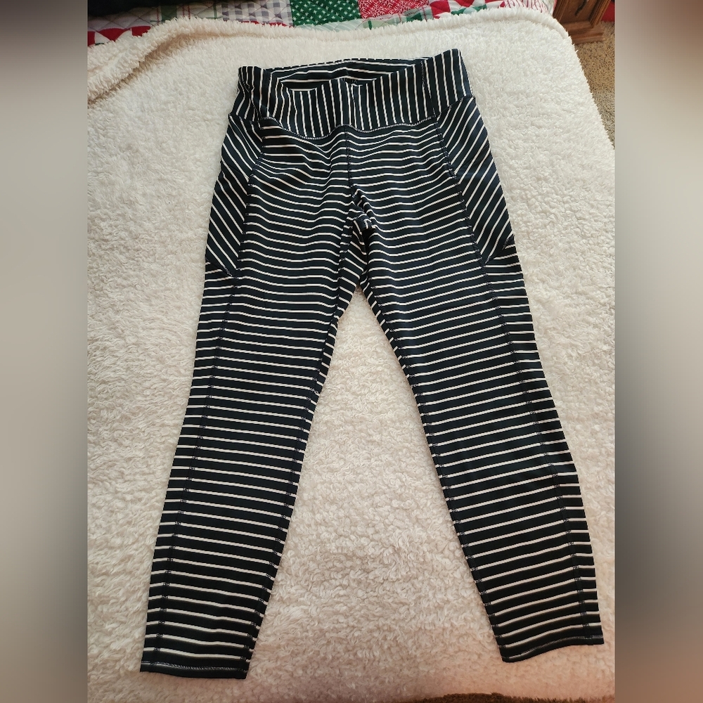 Athleta Contender legging, size L, navy & white stripe